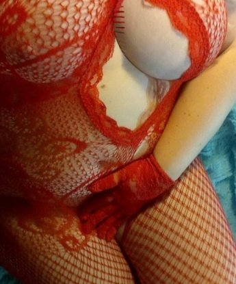 Я индивидуалка с креативным подходом и нежными руками. Если ты ищешь незабываемые эмоции и искушение, тогда я та, кто тебе нужен. Опыт в мире наслаждений и удовольствий – мое второе имя. Я знаю, как подарить тебе настоящую страсть и выполнить все твои сокровенные желания.
Я профессиональная сопровождающая и моя служба полностью индивидуальна, чтобы удовлетворить все твои сексуальные фантазии. Моя кожа безупречно гладкая, мои формы женственные и соблазнительные, а мои губы сладкие и похотливые. У меня есть умение быть не только сексапильной, но и образованной собеседницей на любые темы, поднять настроение и разожгти твою страсть до предела.
Я обладаю большим арсеналом возможностей, чтобы подарить тебе восторг лишь от одного взгляда. У меня есть отличные отзывы от предыдущих встреч, которые подтверждают мою профессиональность и нежную заботу о тебе.
Позволь мне провести тебя по волнам наслаждения. Я живу в Москве и готова сделать все, чтобы ты почувствовал себя настоящим мужчиной. Вместе мы создадим незабываемые моменты, которые будут оставаться в твоей памяти надолго. Доверься мне, и ты увидишь, что я весьма умелая девушка. 💋🌹 Света